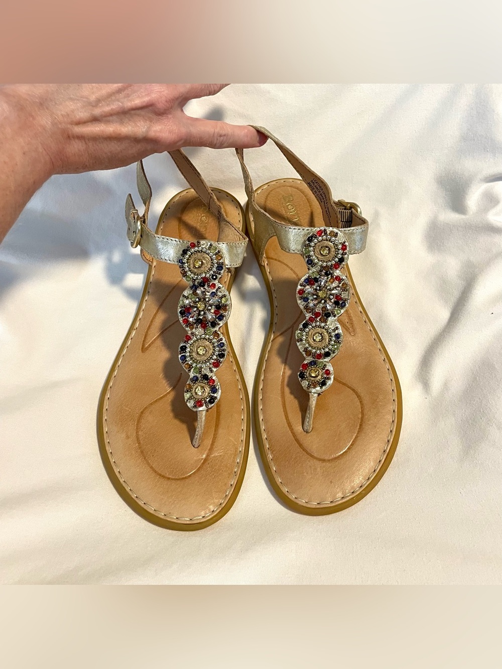 BORN Hand~Crafted Leather Beaded Thong Sandals - Women’s Size 9 - Gold -Comfort - Picture 1 of 9